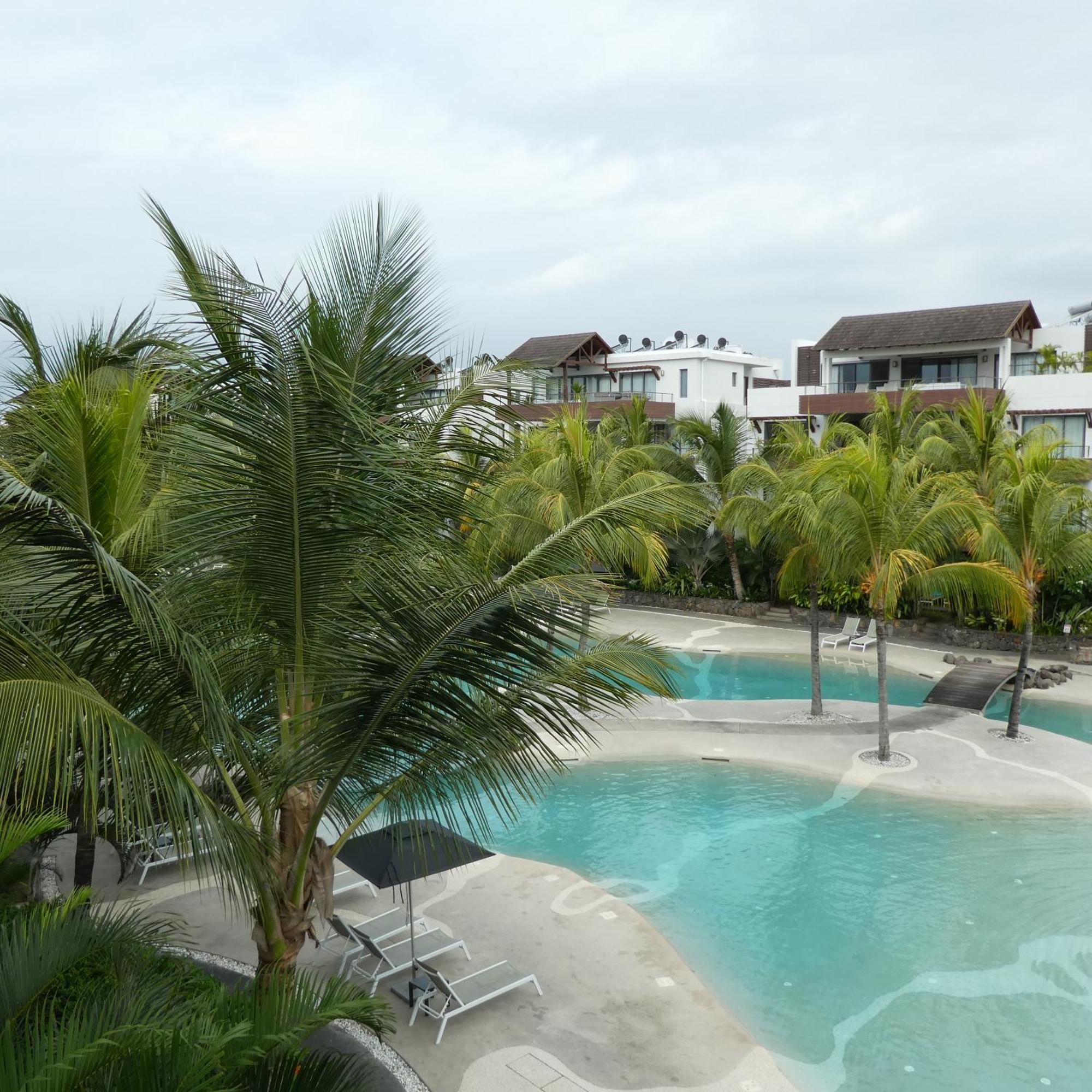 Appartement Le Dauphin Du Lagon Bleu - Plages De Mont Choisy Et De Trou Aux Biches Grand Baie Exteriör bild