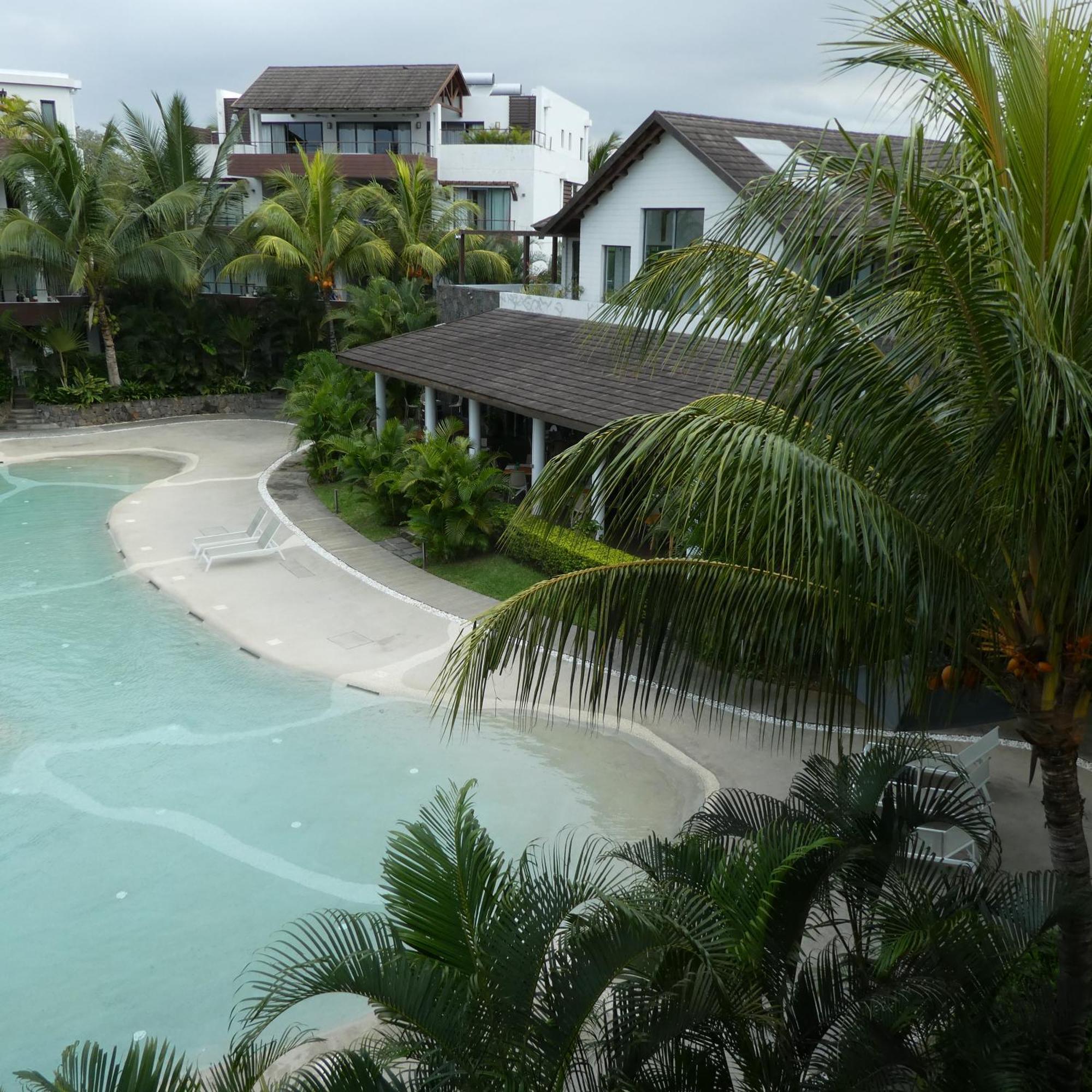 Appartement Le Dauphin Du Lagon Bleu - Plages De Mont Choisy Et De Trou Aux Biches Grand Baie Exteriör bild